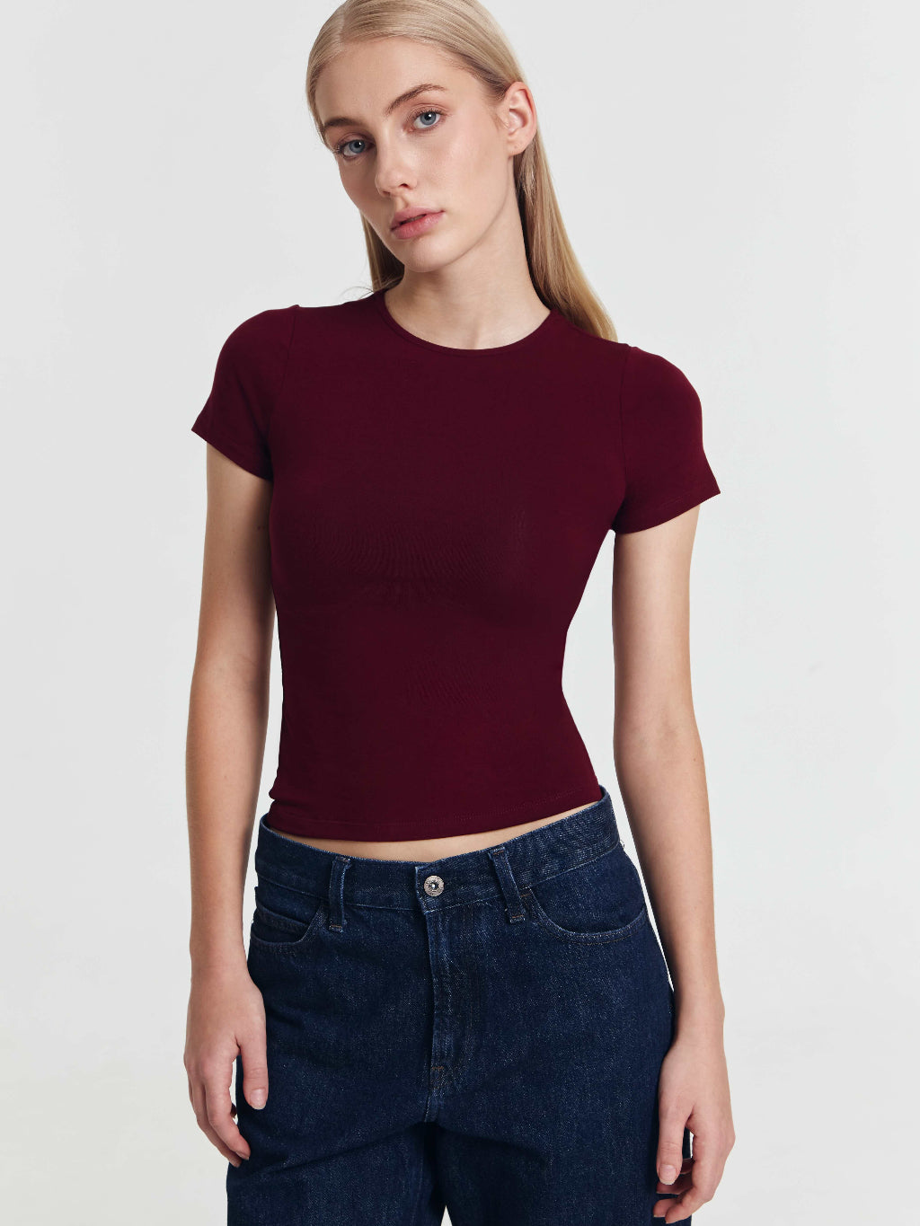 GOENA Norah Fitted T-Shirt