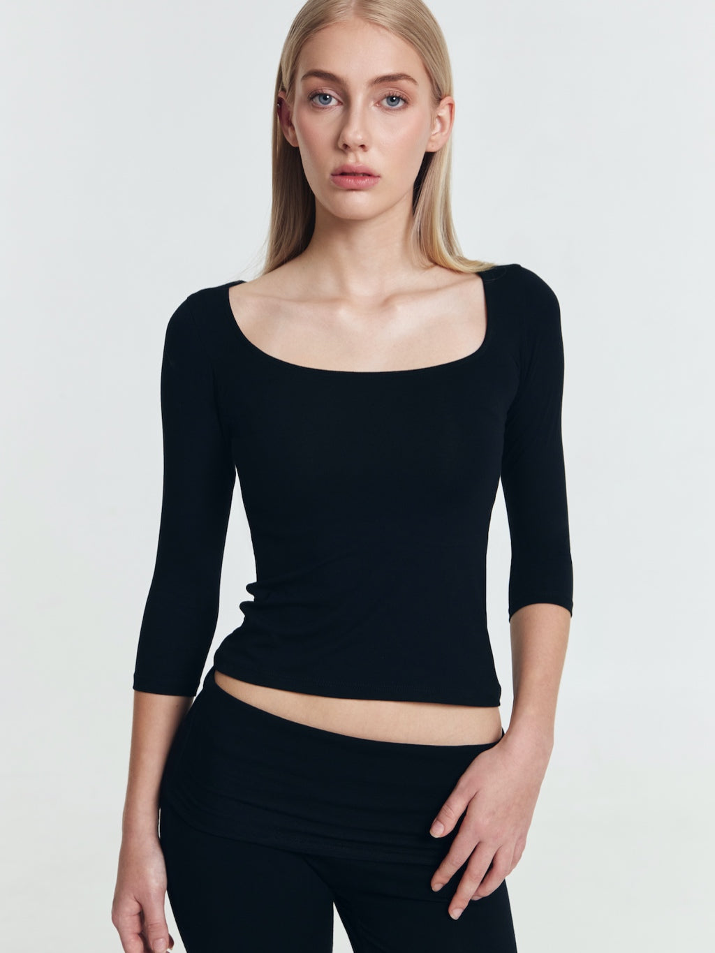 GOENA Laura Quartersleeve Scoop Neck Top
