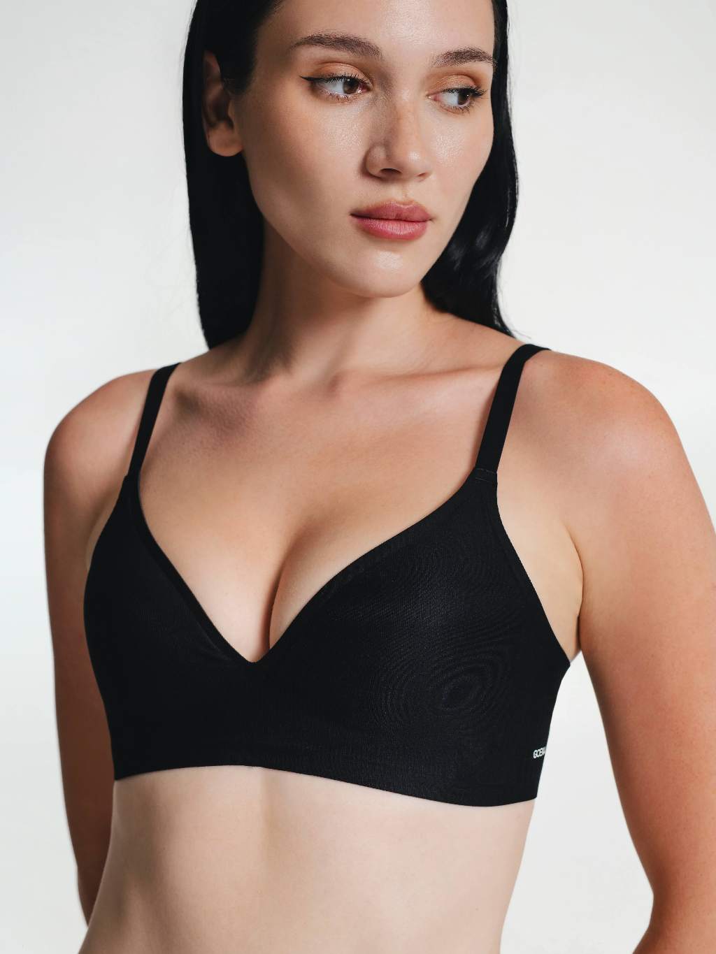 Margot Seamless V Neck Bra