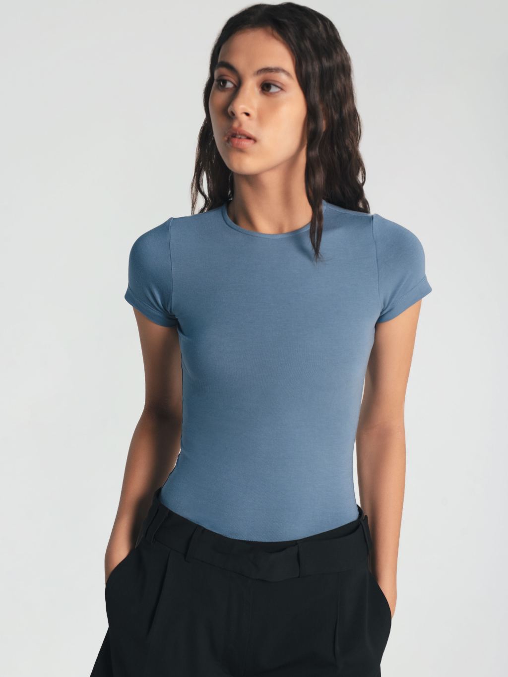 GOENA Norah Fitted T-Shirt