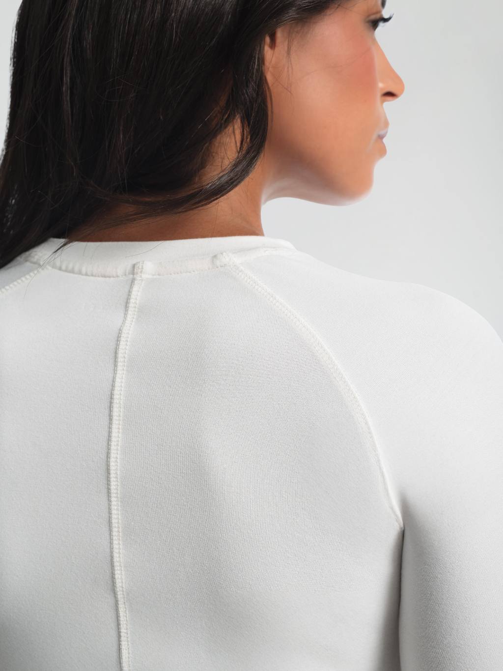GOENA Isa Raglan Long Sleeve Top