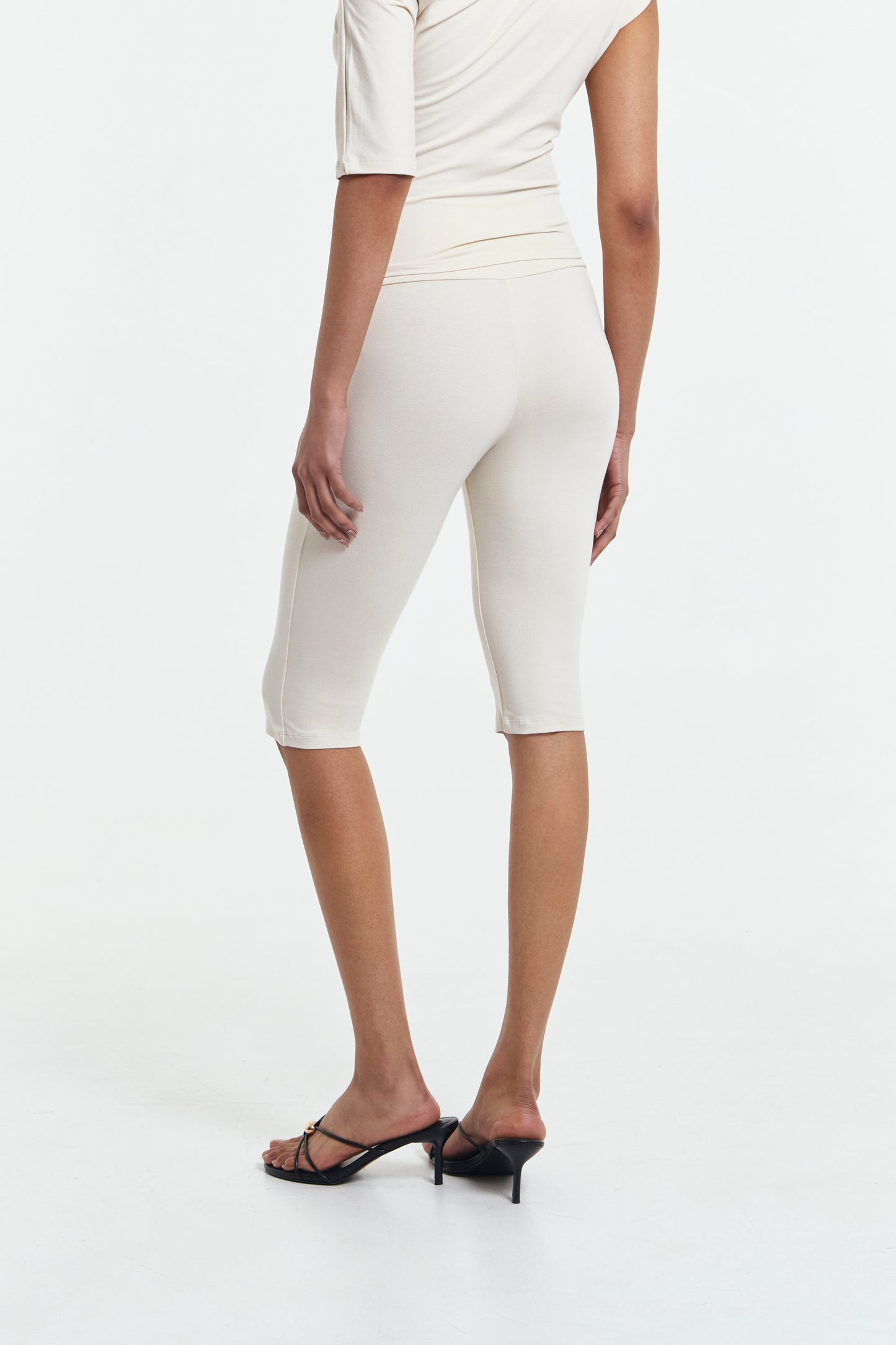 Beatrice Capri Pants