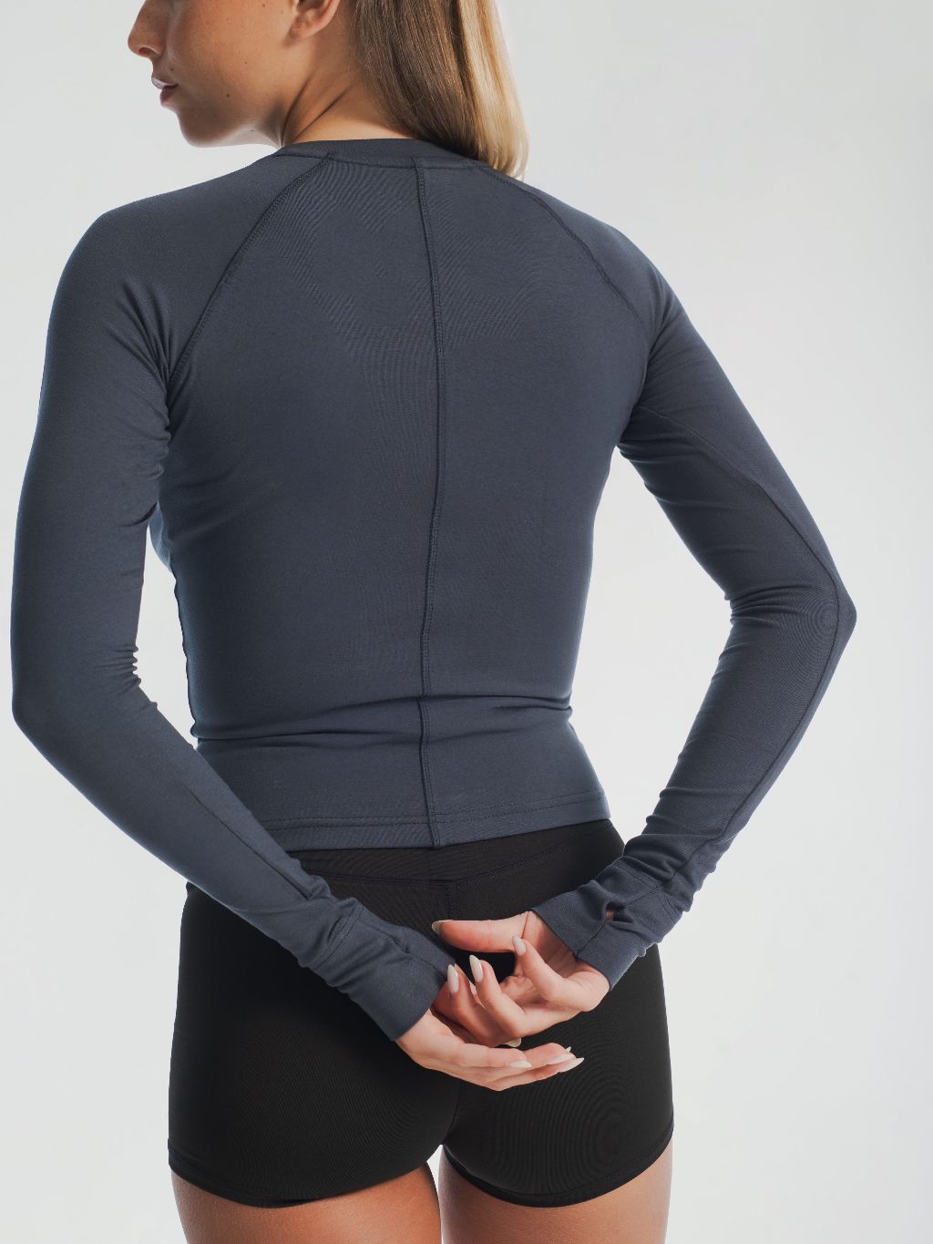 GOENA Isa Raglan Long Sleeve Top