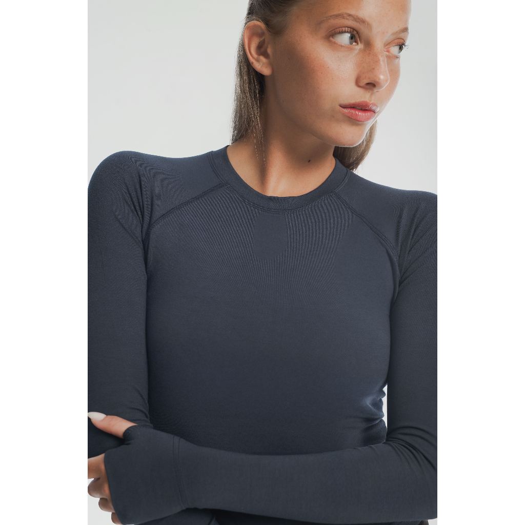 GOENA Isa Raglan Long Sleeve Top