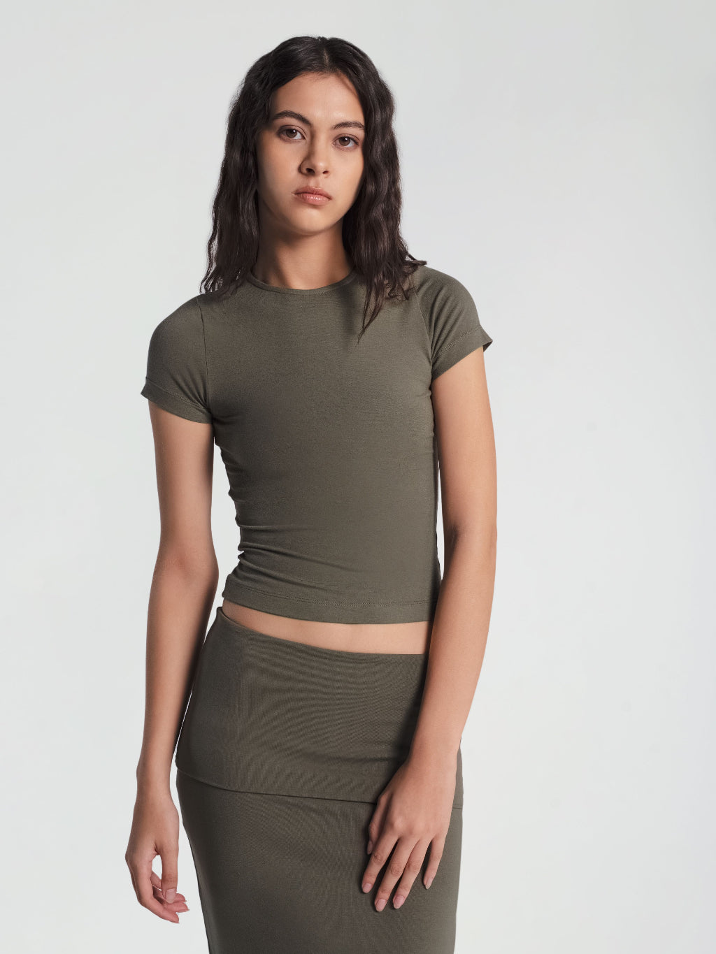 GOENA Norah Fitted T-Shirt